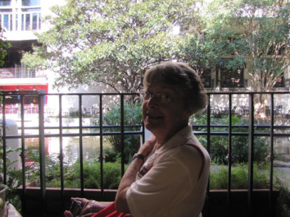 Didi Young at Paesanos Ristorante on River